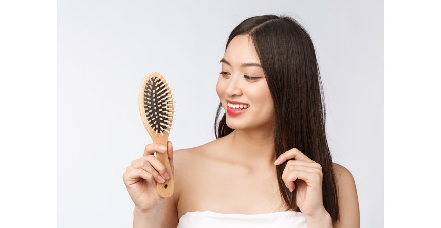 Prevent Hair Loss Naturally: A Guide to TCM Herbs & Holistic Scalp Care